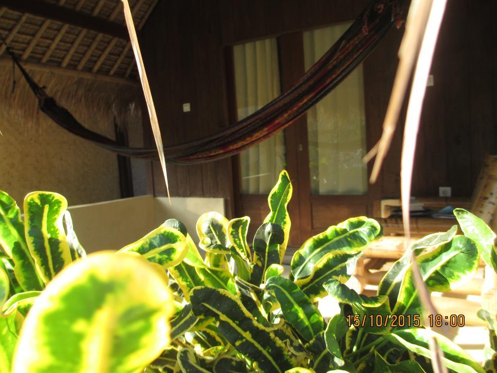 Selong Belanak Bungalows Exterior foto