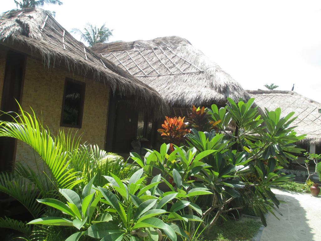 Selong Belanak Bungalows Exterior foto